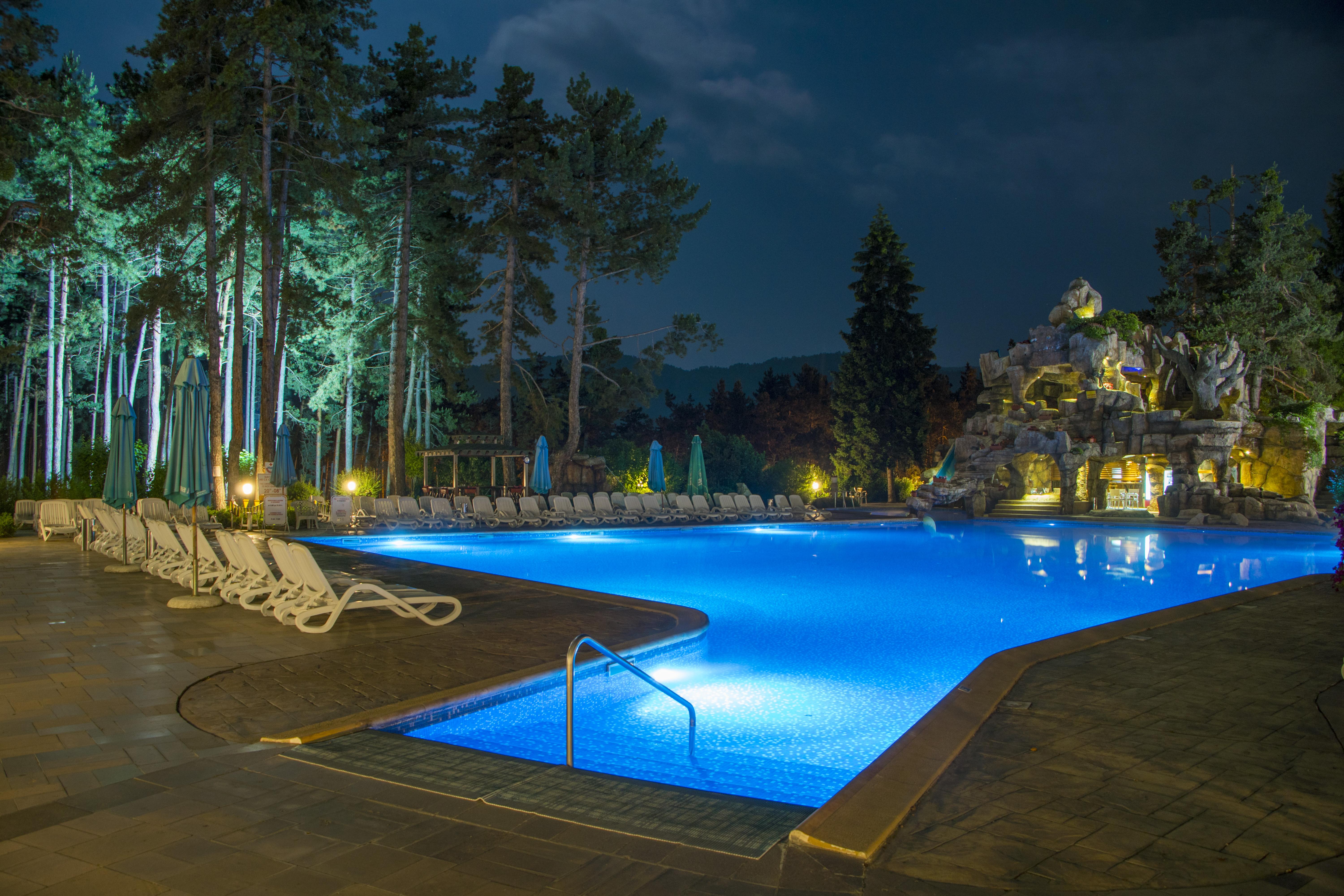Spa Hotel Dvoretsa Welingrad Zewnętrze zdjęcie The pool at the Hotel