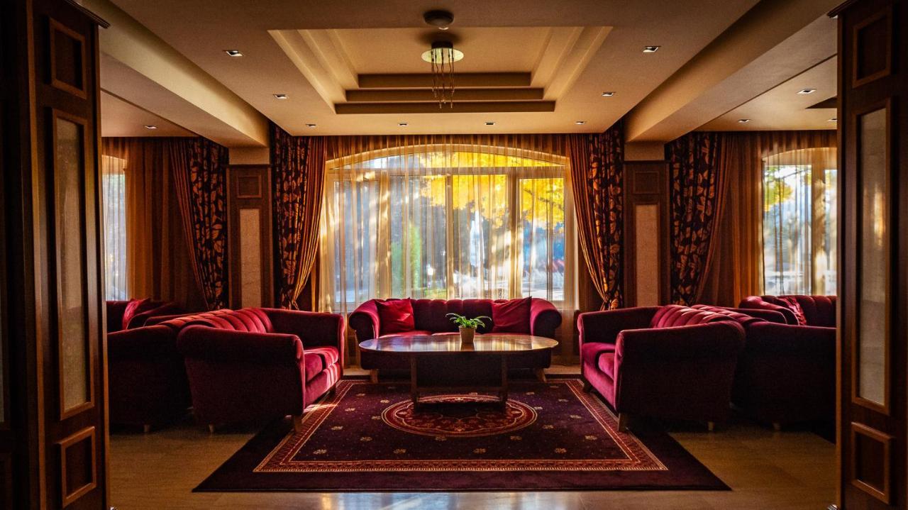 Spa Hotel Dvoretsa Welingrad Zewnętrze zdjęcie Lobby