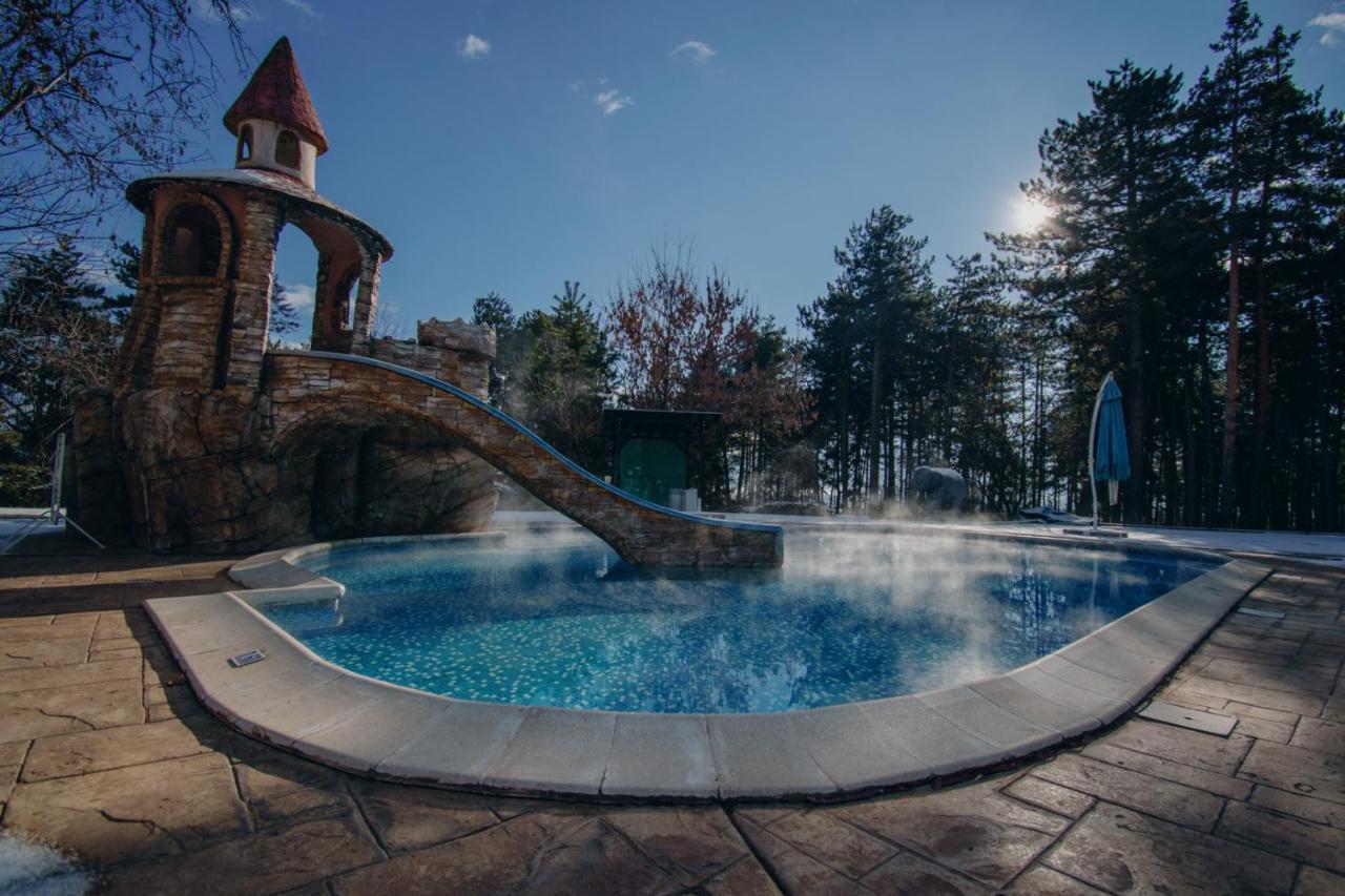 Spa Hotel Dvoretsa Welingrad Zewnętrze zdjęcie The outdoor thermal pool